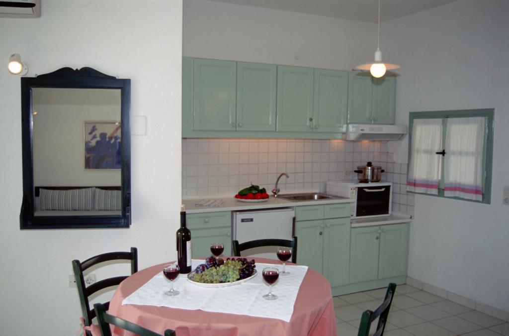 Astra Village Pythagoreio  Luaran gambar